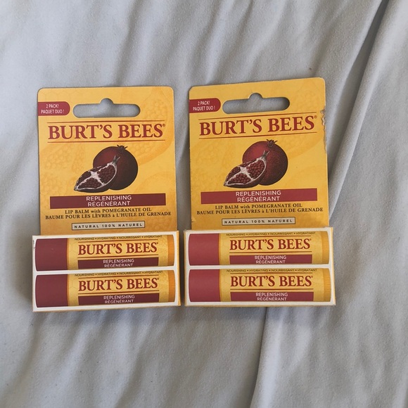 2 Pack of Burts Bess Pomegranate Lip Balm - Picture 1 of 1